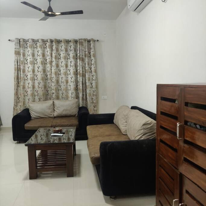 Kivi'S Kozy 2Bhk Luxurious Apartment Goa By Leela Homes Arpora Exterior foto